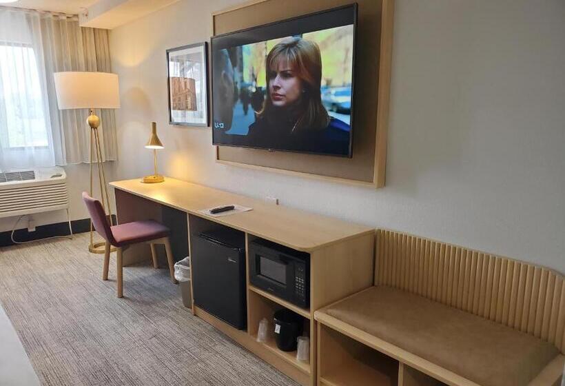 キングサイズベッドのスタンダードルーム, Thea Tacoma, Ascend Hotel Collection