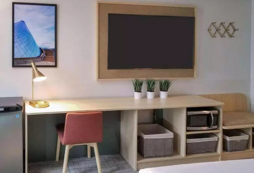 身障者適用キングサイズベッドルーム, Thea Tacoma, Ascend Hotel Collection