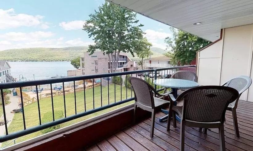 スイート（家族用）, Surfside On The Lake