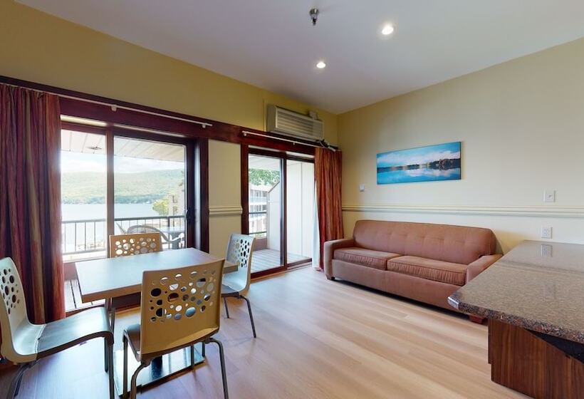 家庭套房, Surfside On The Lake