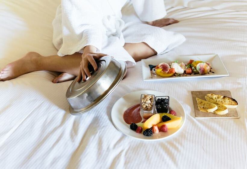 スイート, Hilton Phoenix Tapatio Cliffs Resort