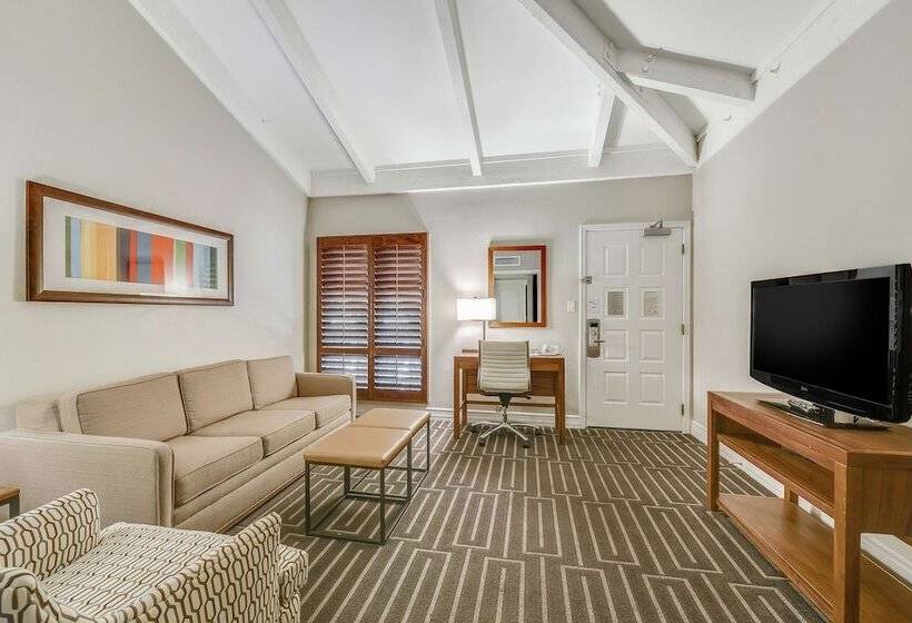 جناح, Hilton Phoenix Tapatio Cliffs Resort