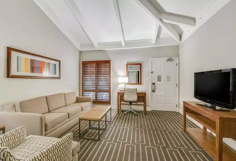 スイート, Hilton Phoenix Tapatio Cliffs Resort