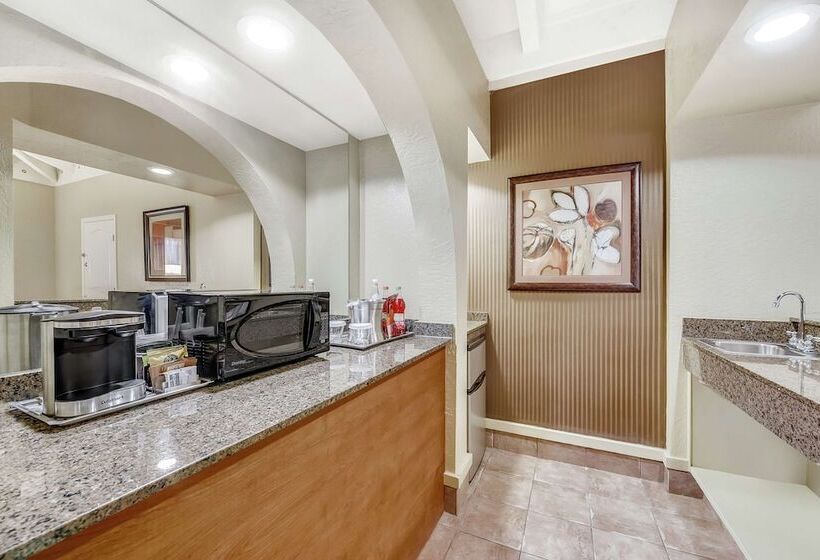 スイート, Hilton Phoenix Tapatio Cliffs Resort