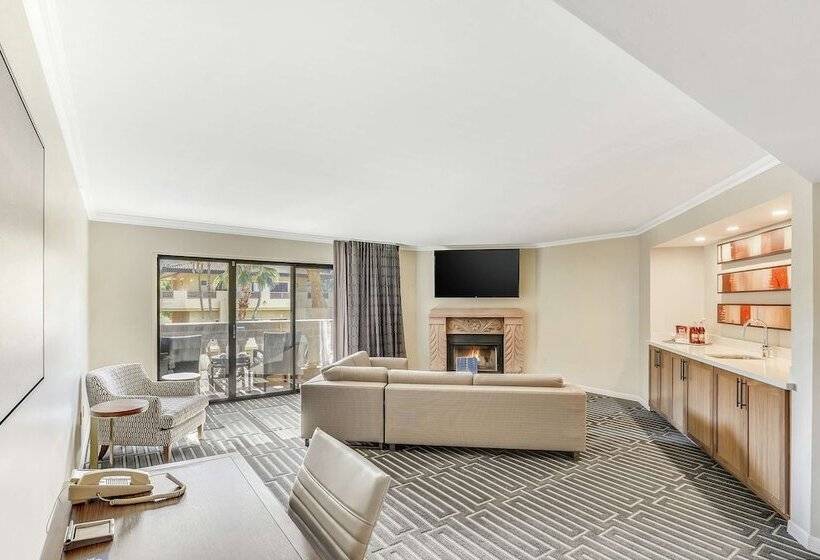 סוויטת 2 חדרי שינה, Hilton Phoenix Tapatio Cliffs Resort