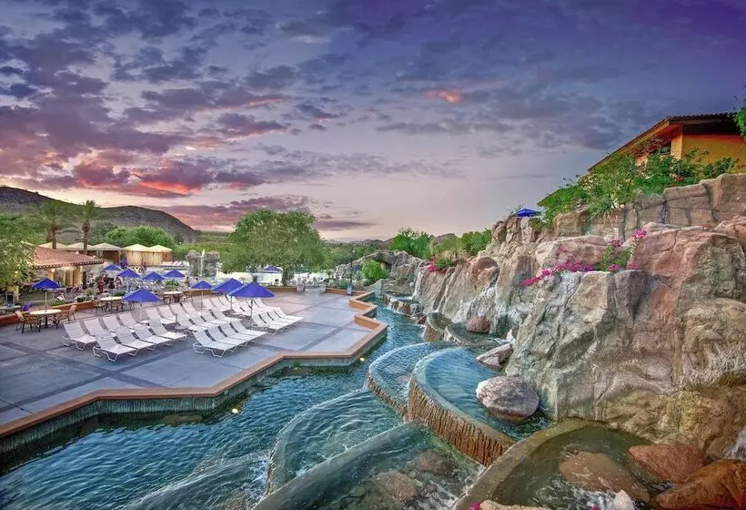 スイート, Hilton Phoenix Tapatio Cliffs Resort