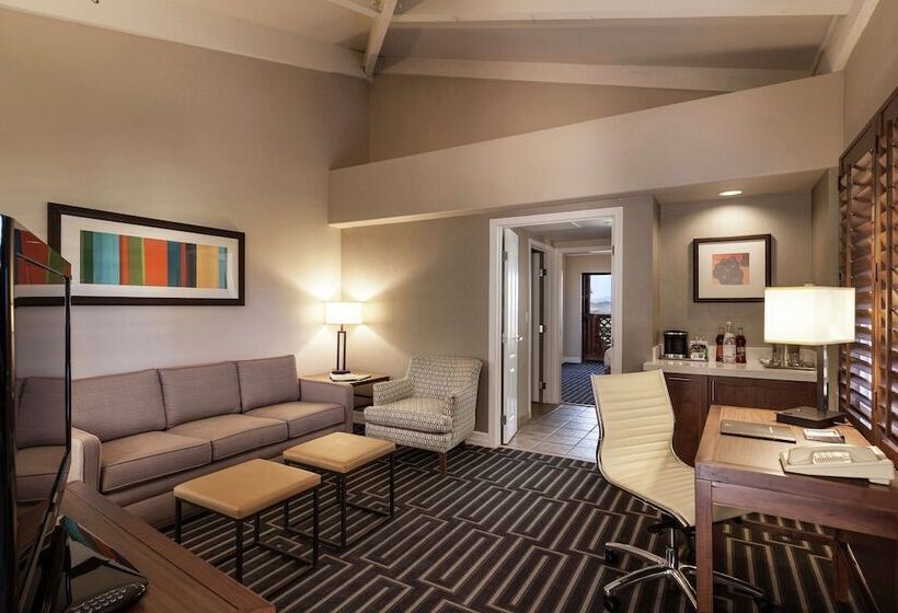 סוויטה, Hilton Phoenix Tapatio Cliffs Resort