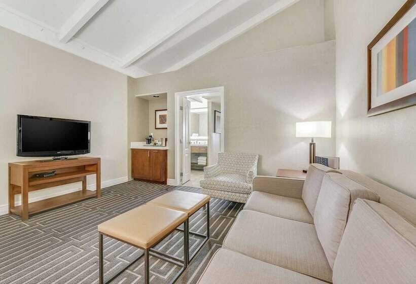 סוויטה, Hilton Phoenix Tapatio Cliffs Resort