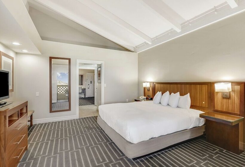 סוויטה, Hilton Phoenix Tapatio Cliffs Resort