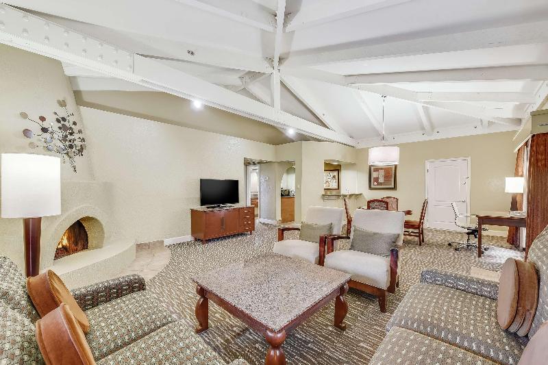 キングサイズベッドのスイートルーム, Hilton Phoenix Tapatio Cliffs Resort