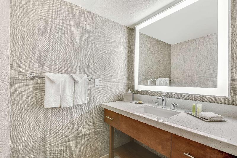 סוויטה, Hilton Phoenix Tapatio Cliffs Resort