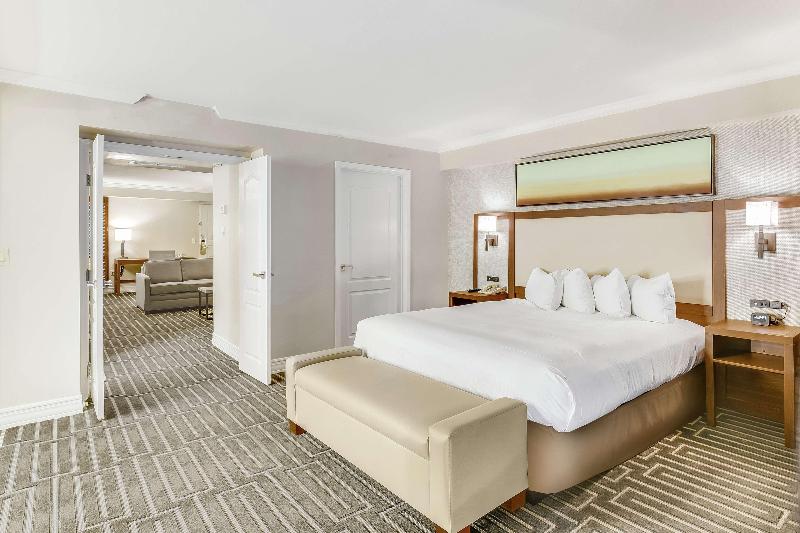 スイート, Hilton Phoenix Tapatio Cliffs Resort