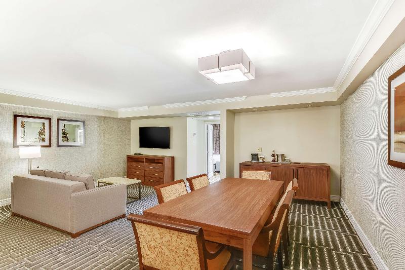 スイート, Hilton Phoenix Tapatio Cliffs Resort