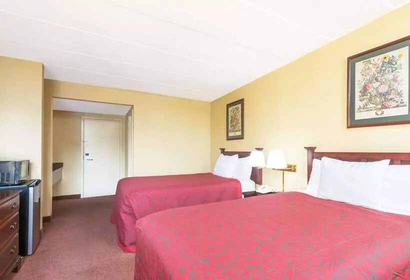２ダブルベッドのスタンダードルーム, Days Inn By Wyndham Hagerstown I 70