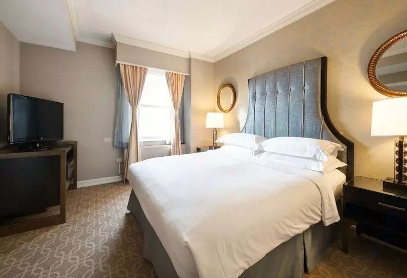 سوییت جونیور, Hilton Milwaukee