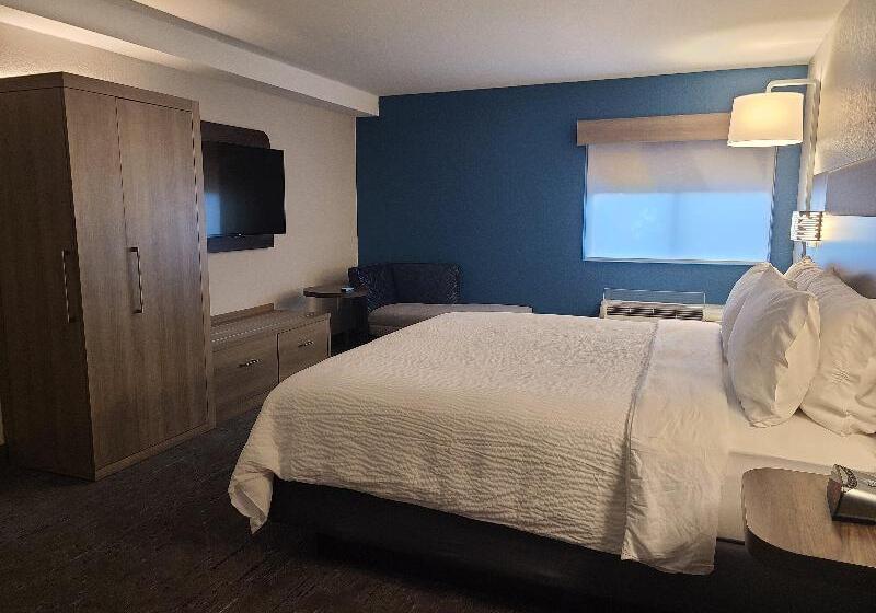 带大床的套房, Holiday Inn Express Fort Lauderdale North Executive Airport, An Ihg