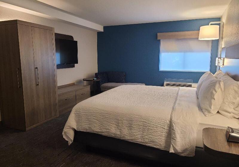 带大床的套房, Holiday Inn Express Fort Lauderdale North Executive Airport, An Ihg