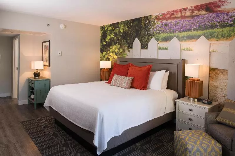 キングサイズベッドのスタンダードルーム, Indigo Atlanta Vinings, An Ihg
