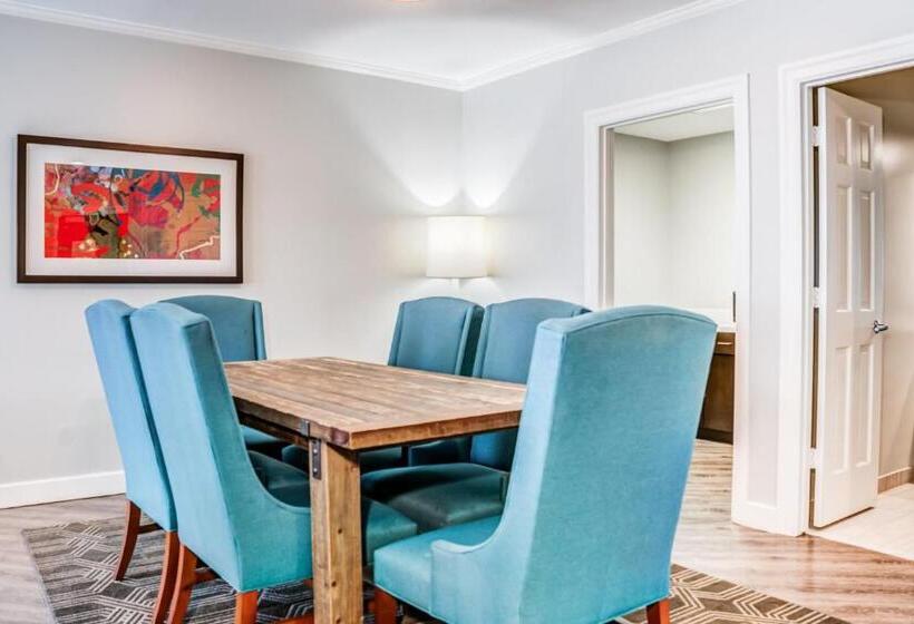 סוויטה נשיאותית, Indigo Atlanta Vinings, An Ihg
