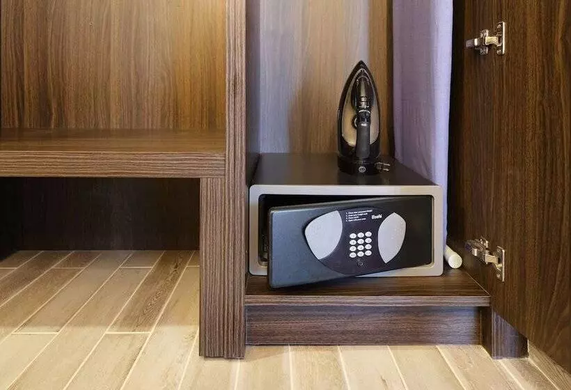 اتاق استاندارد با تخت دوبل برای معلولان, Outrigger Waikiki Beachcomber