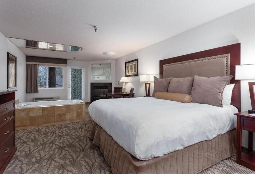 Люкс Deluxe Кровать Кинг, Shilo Inn Suites Hotel   Bend