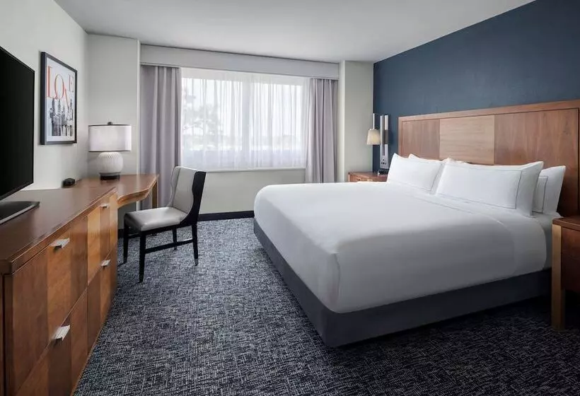 ジュニアスイート, The Alloy King Of Prussia   A Doubletree By Hilton