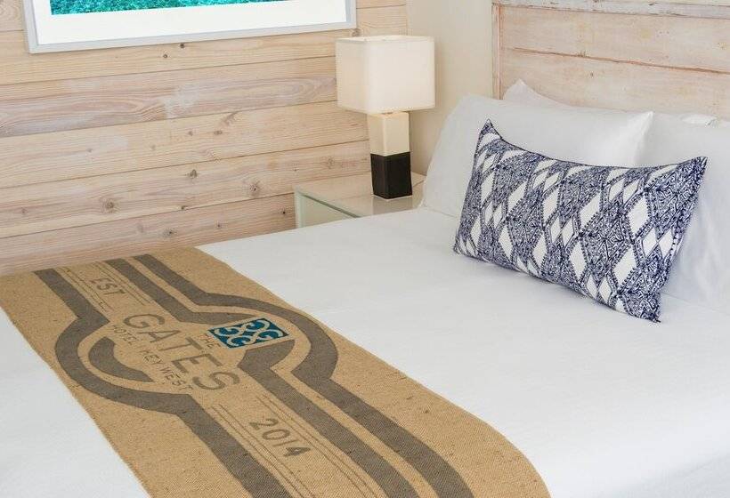 חדר דלוקס נוף בריכה, The Gates Hotel Key West