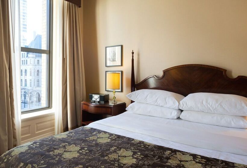 חדר דלוקס, The Pfister