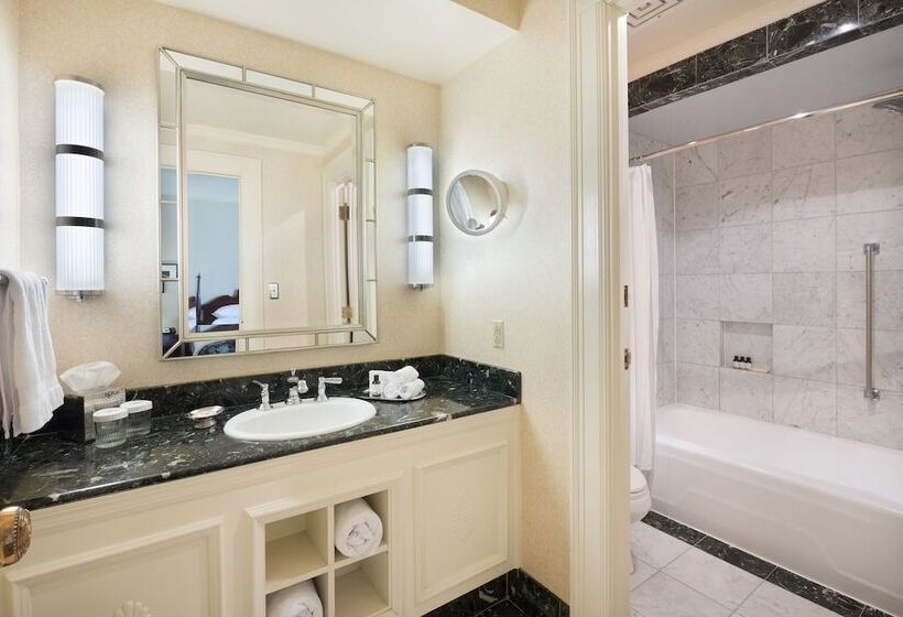 חדר סטנדרט שתי מיטות זוגיות, The Pfister