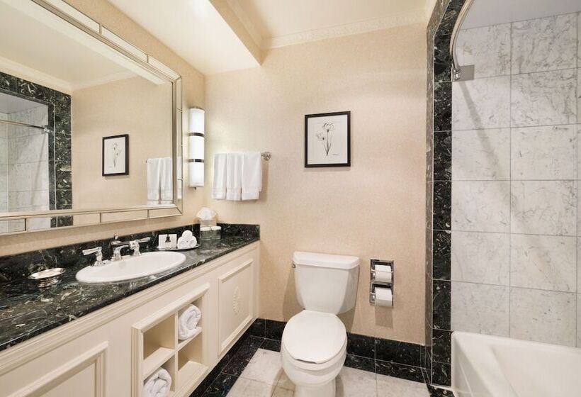 חדר סטנדרט שתי מיטות זוגיות, The Pfister