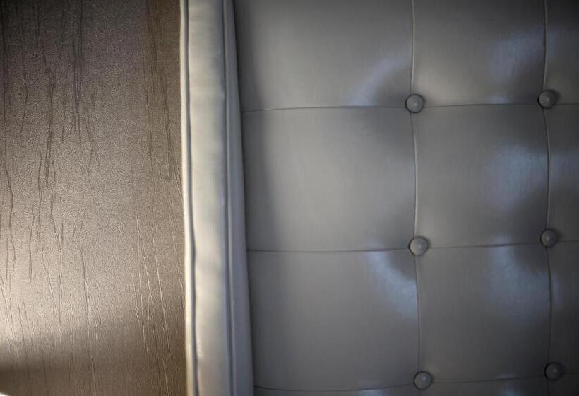 חדר סטנדרט עם מיטת קינג, The Pfister