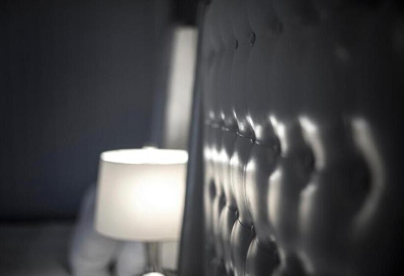 חדר סטנדרט שתי מיטות זוגיות, The Pfister