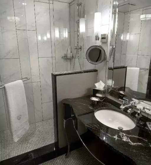 اتاق استاندارد با 2 تخت دوبل, The Pfister