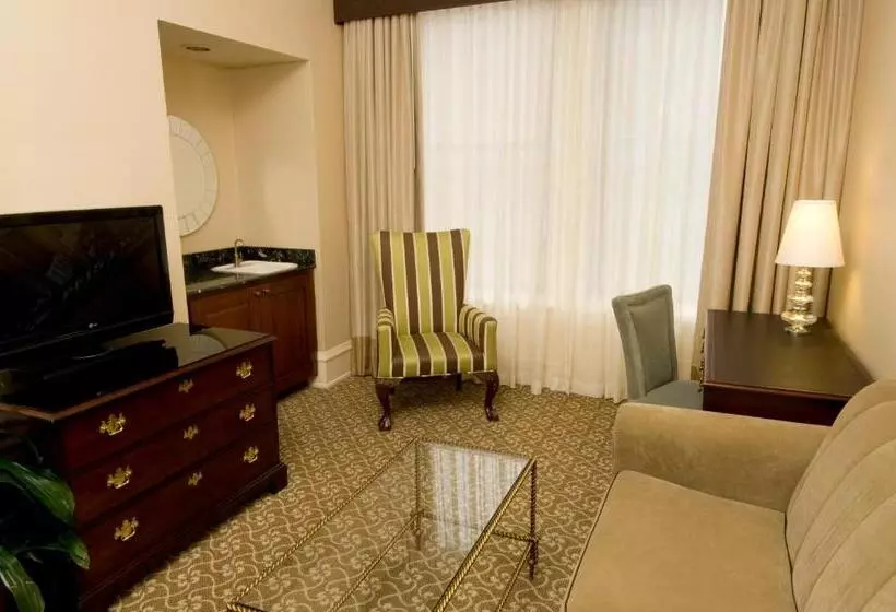 اتاق استاندارد با تخت بزرگ برای معلولان, The Pfister
