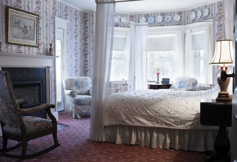 اتاق لوکس, The Red Lion Inn