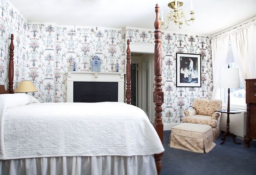 اتاق استاندارد, The Red Lion Inn