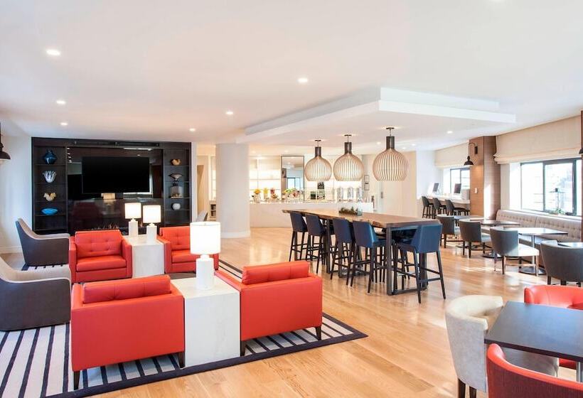غرفة كلوب, The Westin Copley Place, Boston
