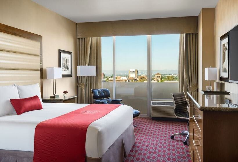 غرفة قياسية سرير كينج, Usc