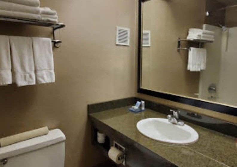 غرفة قياسية سرير كينج, Usc