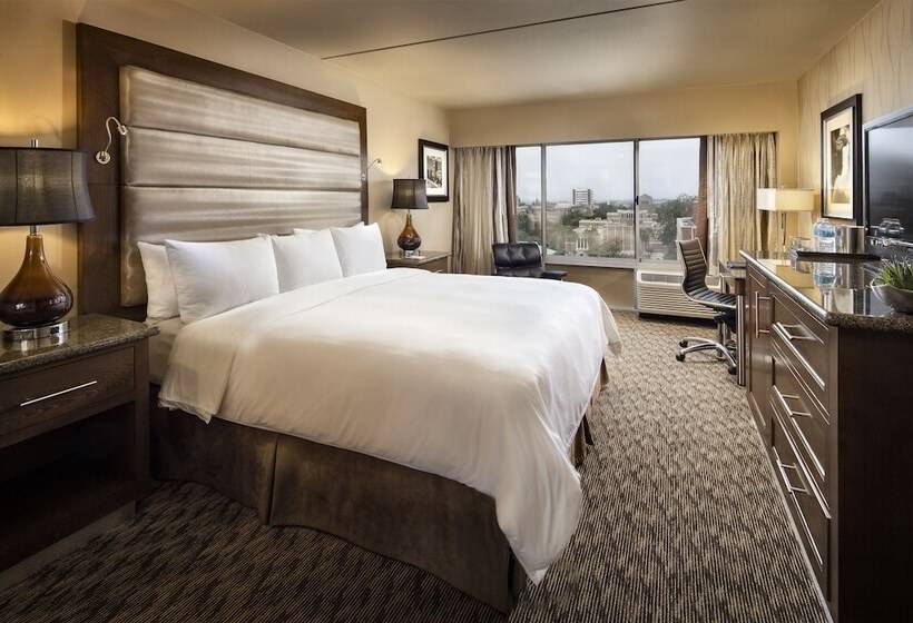 غرفة قياسية سرير كينج, Usc