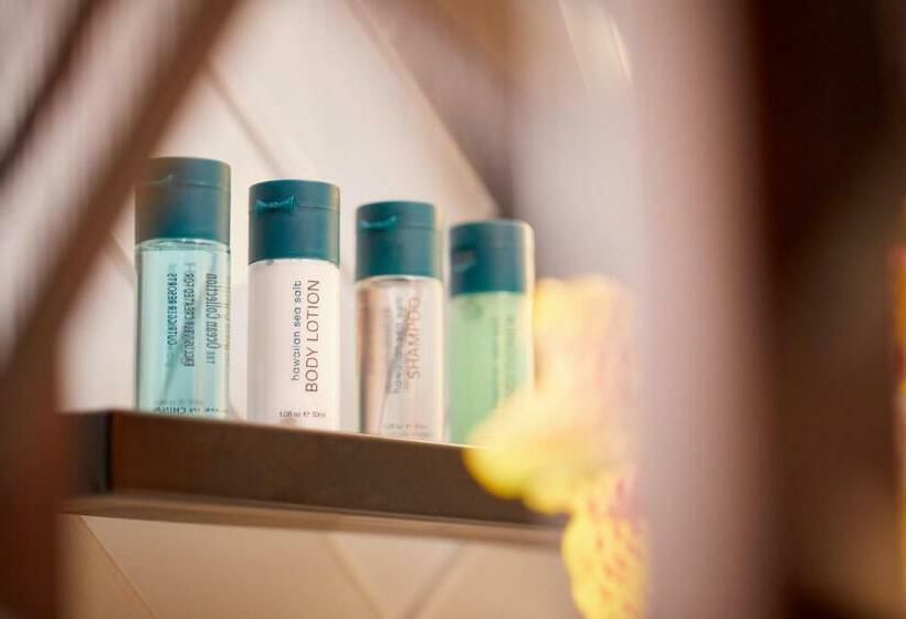 Стандартный Номер Кровать Кинг, Outrigger Waikiki Beachcomber