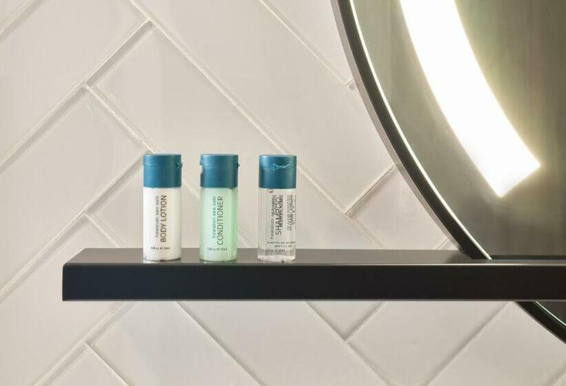 Номер Deluxe Вид на Море, Outrigger Waikiki Beachcomber