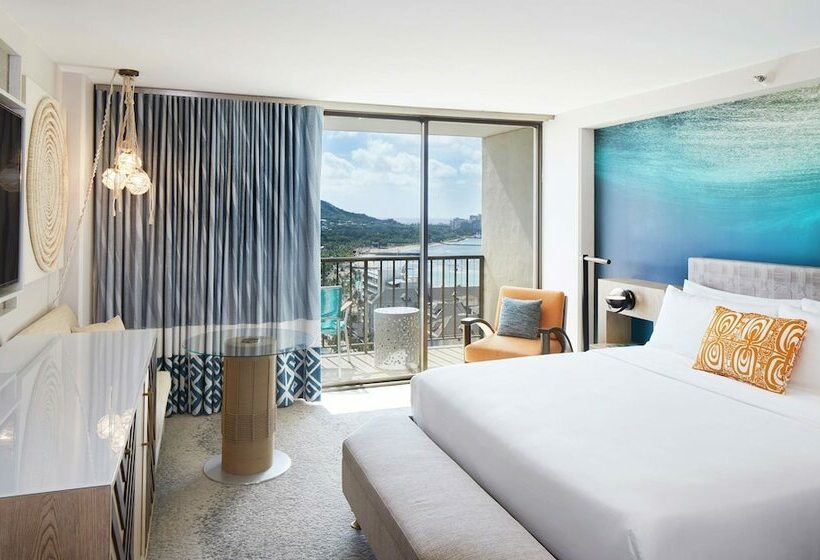Номер Deluxe Вид на Море, Outrigger Waikiki Beachcomber