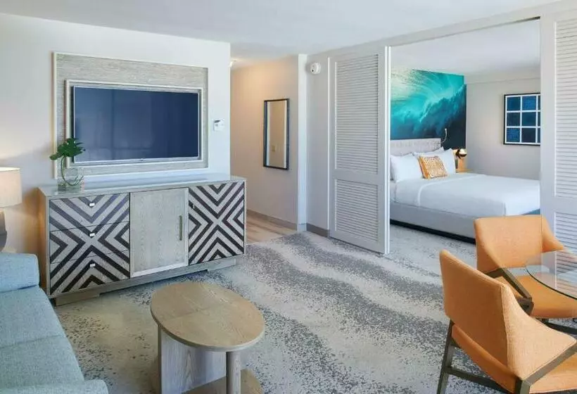 سوئیت با تخت بزرگ, Outrigger Waikiki Beachcomber