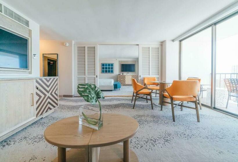 Люкс Кровать Кинг, Outrigger Waikiki Beachcomber