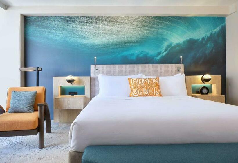 장애인을 위한 킹사이즈 침대 스탠다드 룸, Outrigger Waikiki Beachcomber