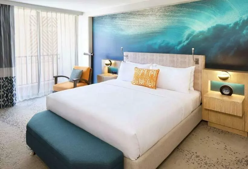 اتاق استاندارد با تخت بزرگ برای معلولان, Outrigger Waikiki Beachcomber