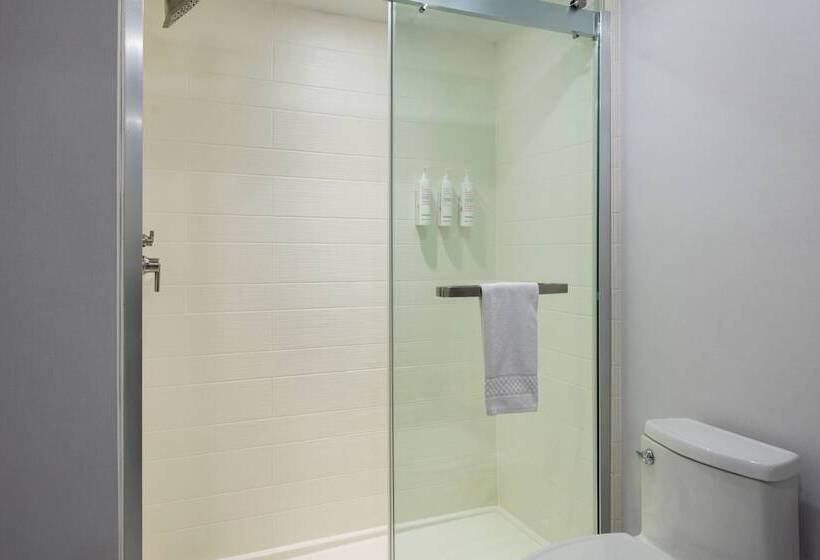 غرفة قياسية سرير مزدوج, Westchester Marriott