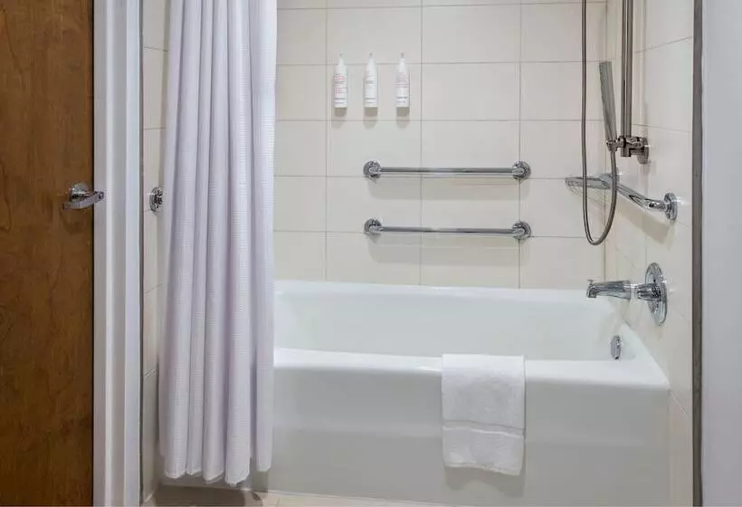 ダブルベッドスタンダードルーム, Westchester Marriott