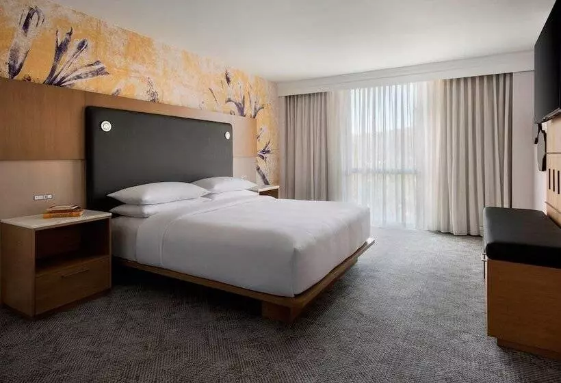 ダブルベッドスタンダードルーム, Westchester Marriott